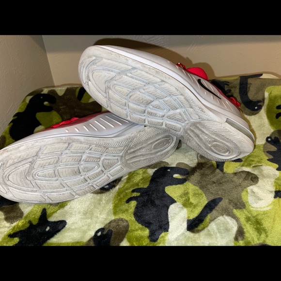 Mens Red and Grey Nike Air shoes size 12 - Picture 3 of 4